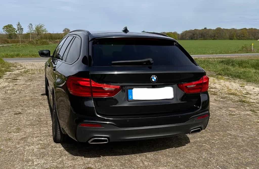 BMW 530 d Touring*M-Paket*ACC*HUD*Panorama*AktivL*AHK 08/2017-photo-4