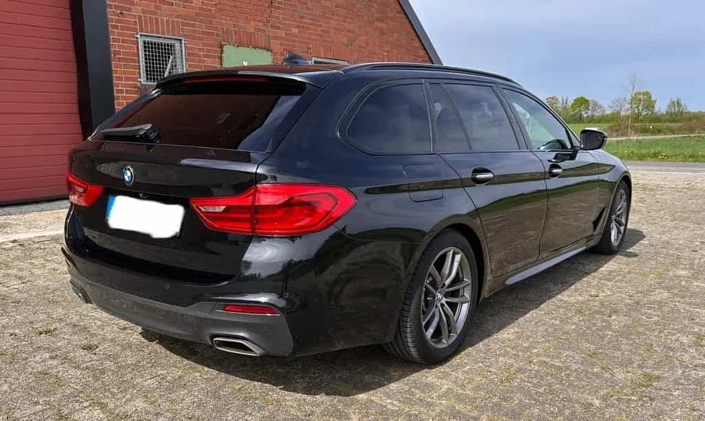 BMW 530 d Touring*M-Paket*ACC*HUD*Panorama*AktivL*AHK 08/2017-photo-5