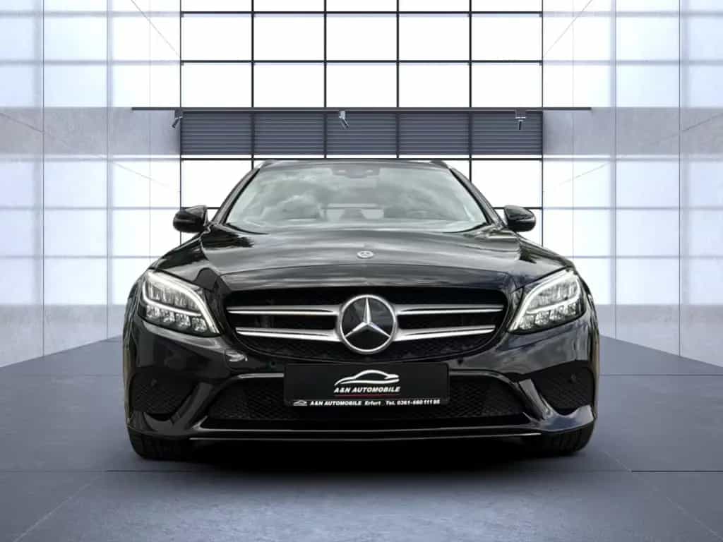 Mercedes-Benz C 300 de T Avantgarde BURMESTER+LED+NAVI+AHK 08/2020-photo-1