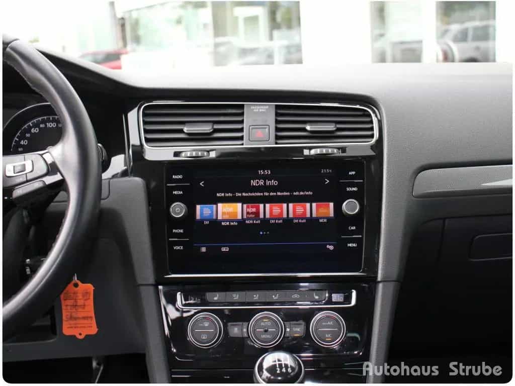 Volkswagen Golf VII IQ.DRIVE 1.0 TSI STANDH. APP CONNECT 06/2019-photo-17