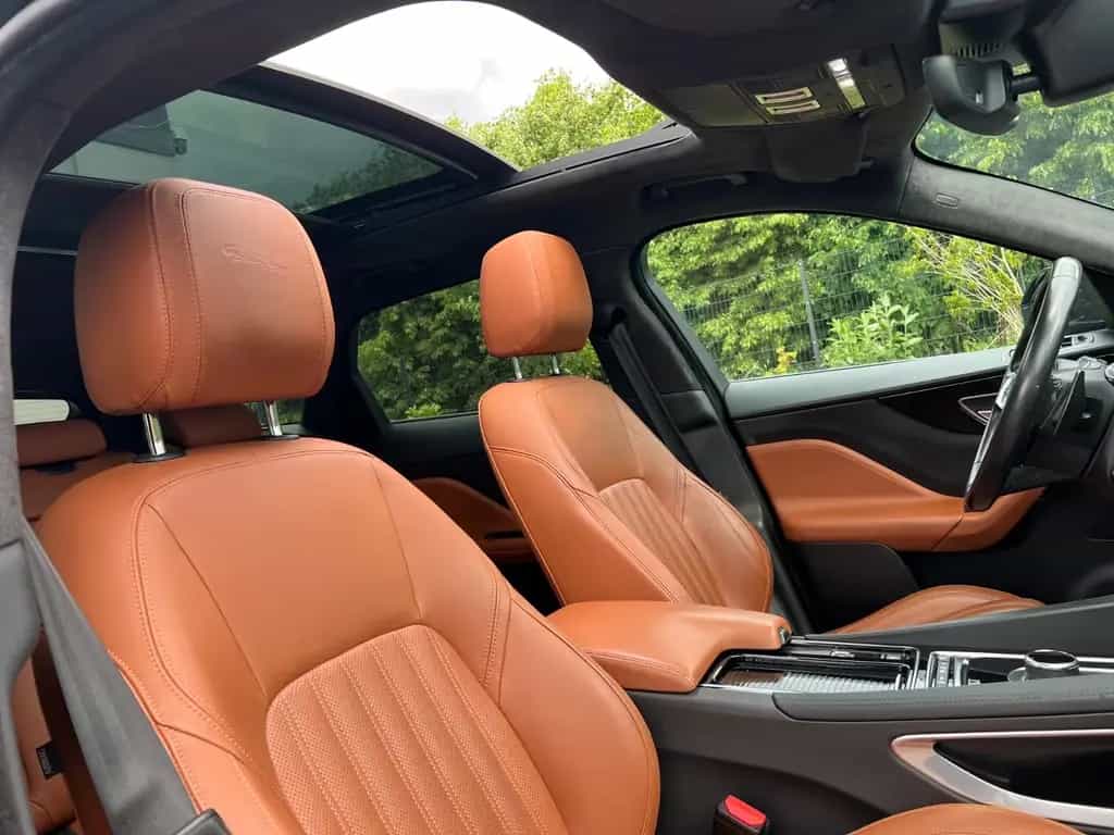 Jaguar F-Pace F-PACE Portfolio AWD*PANORAMA*LED*CAM*SHZ 09/2020-photo-11