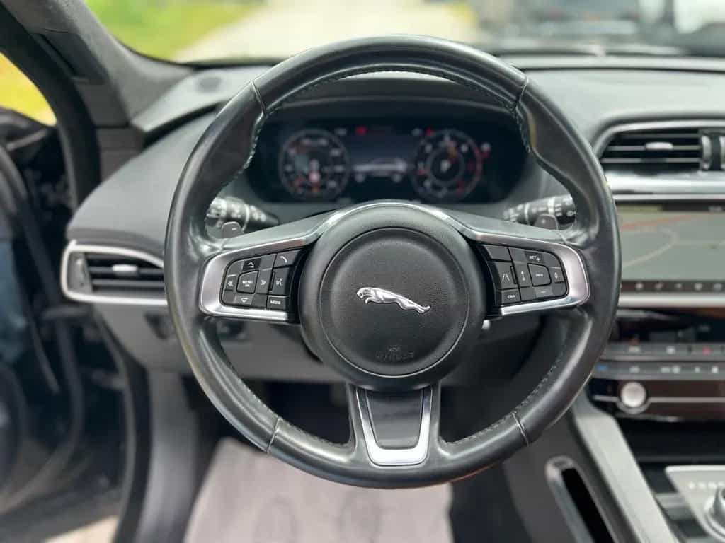 Jaguar F-Pace F-PACE Portfolio AWD*PANORAMA*LED*CAM*SHZ 09/2020-photo-18