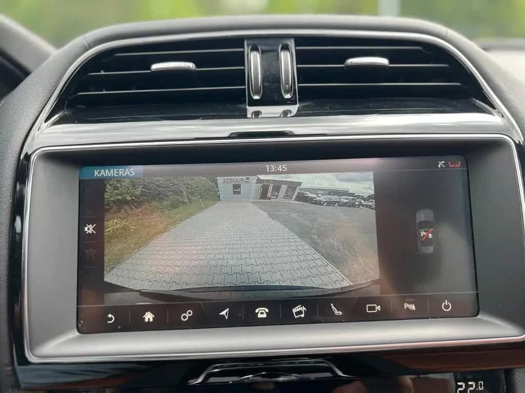 Jaguar F-Pace F-PACE Portfolio AWD*PANORAMA*LED*CAM*SHZ 09/2020-photo-31