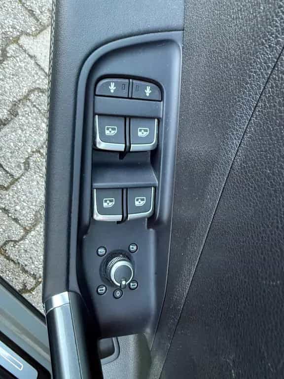 Audi SQ2 TFSI / 8 fach Bereift/Tüv Neu/ voll Ausstatt 01/2020-photo-10