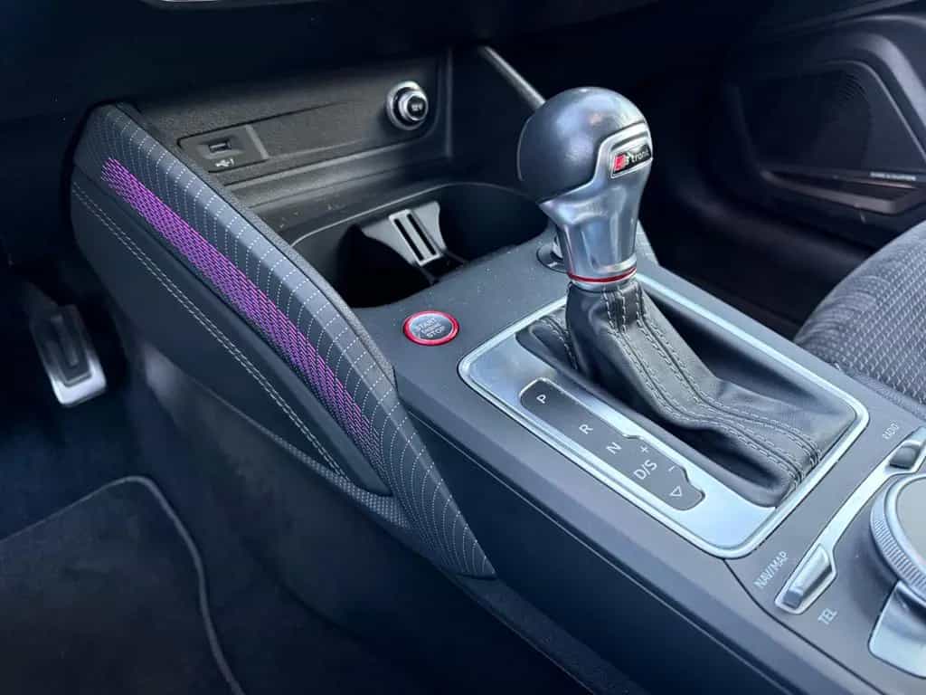 Audi SQ2 TFSI / 8 fach Bereift/Tüv Neu/ voll Ausstatt 01/2020-photo-11