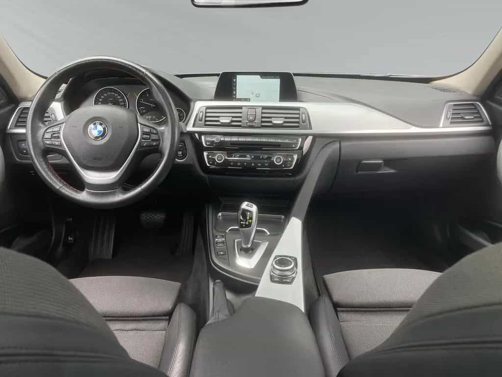 BMW 320 d SportAUT Touring  xDrive Sport LED PANO H&K 05/2019-photo-12