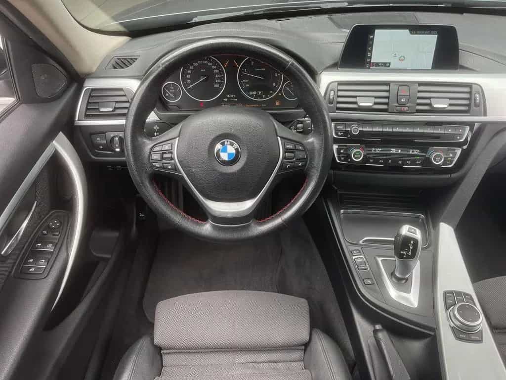 BMW 320 d SportAUT Touring  xDrive Sport LED PANO H&K 05/2019-photo-13