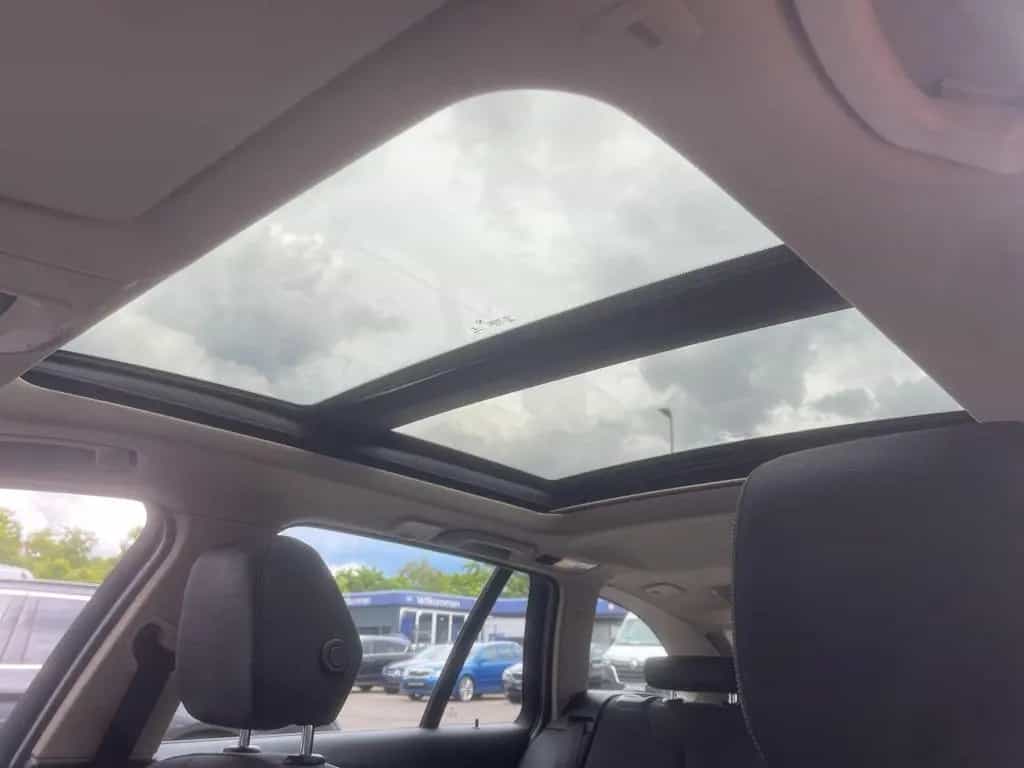 BMW 320 d SportAUT Touring  xDrive Sport LED PANO H&K 05/2019-photo-15