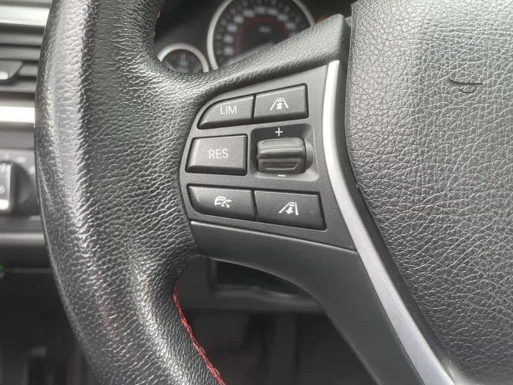BMW 320 d SportAUT Touring  xDrive Sport LED PANO H&K 05/2019-photo-23