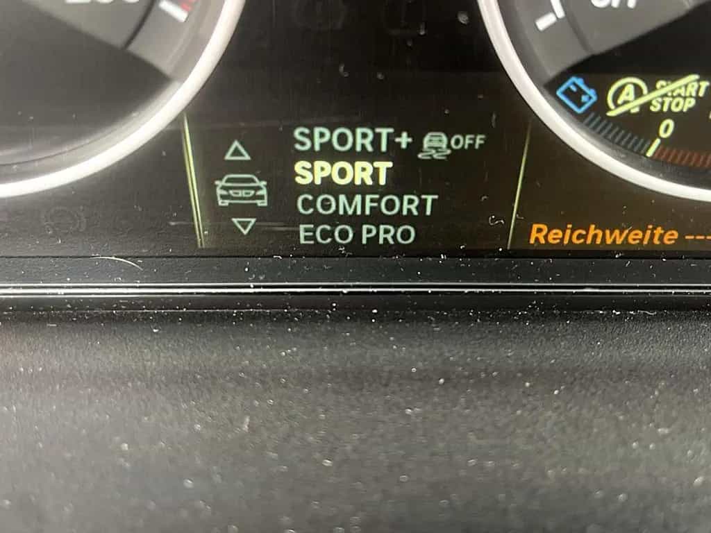 BMW 320 d SportAUT Touring  xDrive Sport LED PANO H&K 05/2019-photo-24