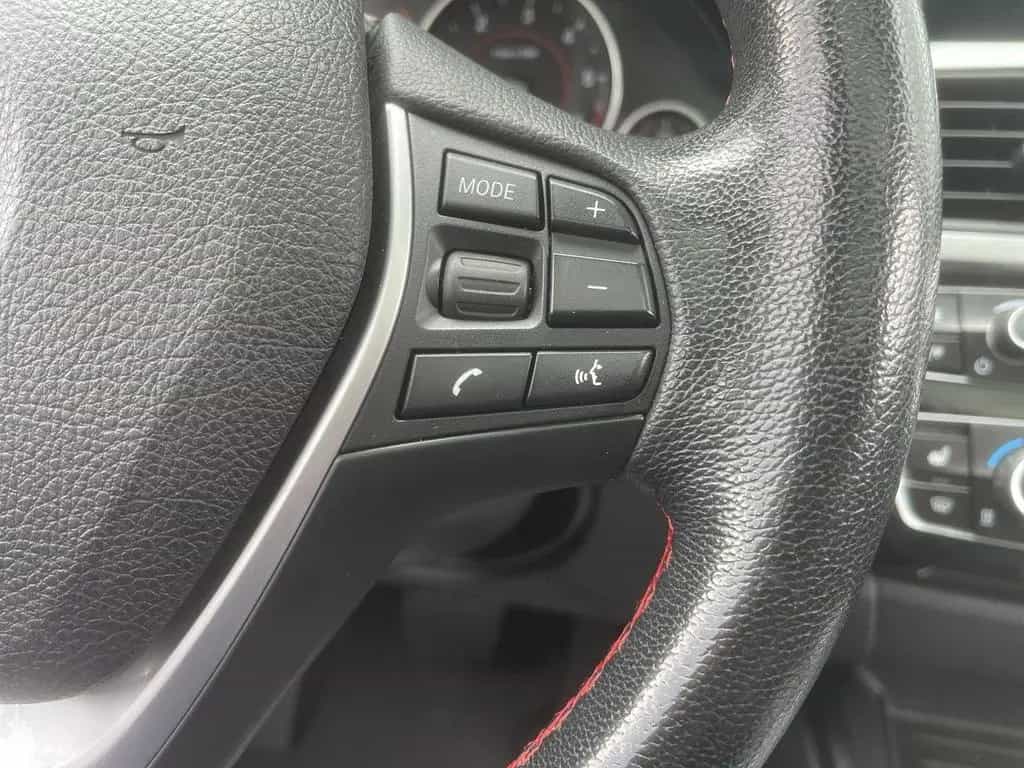 BMW 320 d SportAUT Touring  xDrive Sport LED PANO H&K 05/2019-photo-25