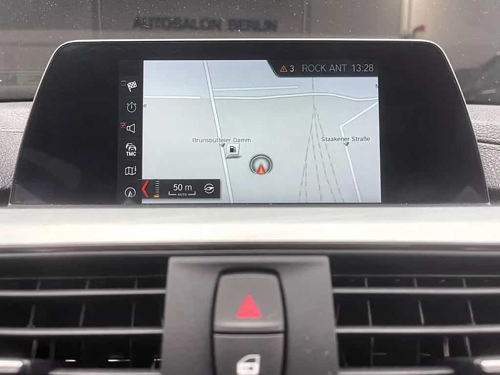 BMW 320 d SportAUT Touring  xDrive Sport LED PANO H&K 05/2019-photo-26