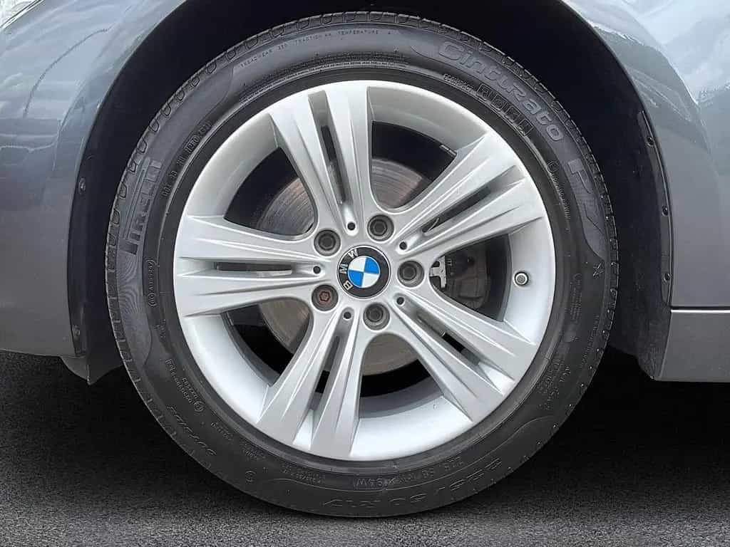 BMW 320 d SportAUT Touring  xDrive Sport LED PANO H&K 05/2019-photo-39