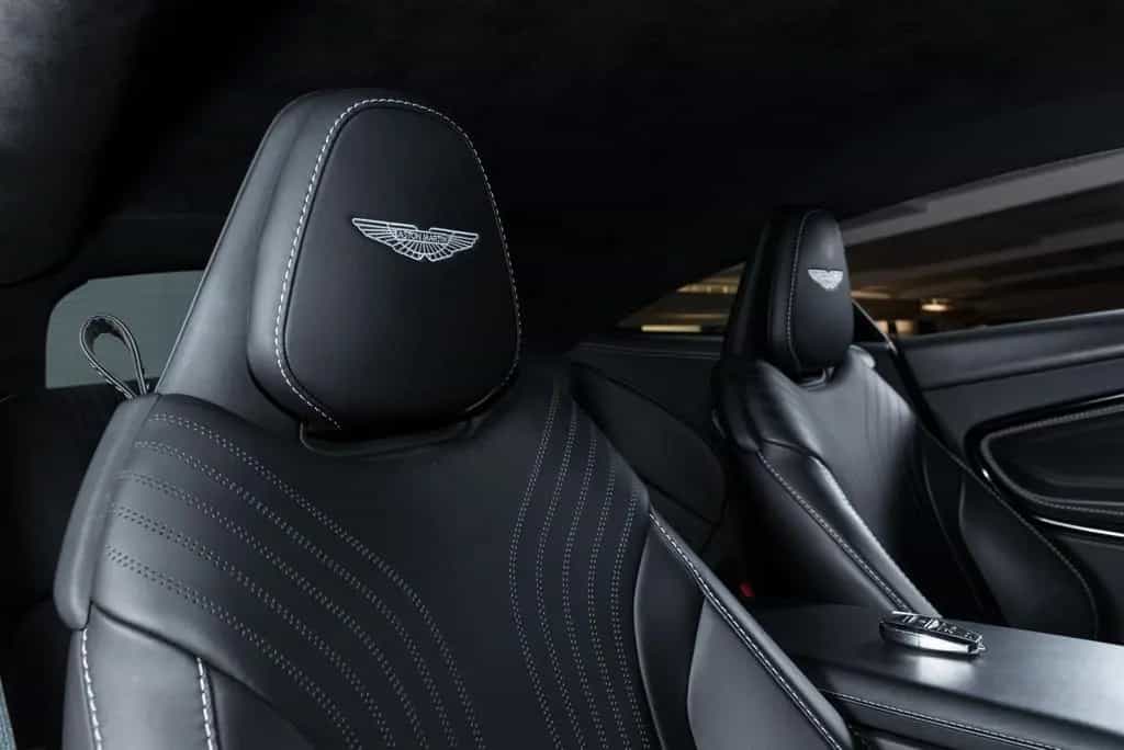Aston Martin DB11 5.2 V12 AMR 11/2016-photo-13