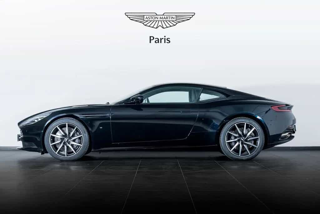 Aston Martin DB11 5.2 V12 AMR 11/2016-photo-6