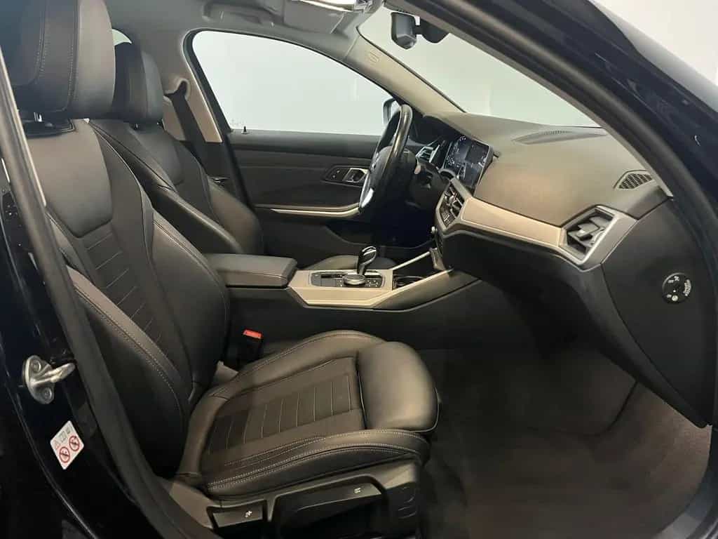 BMW 320 d Advantage*AHK/ACC/LED/AppleC.* 02/2022-photo-12