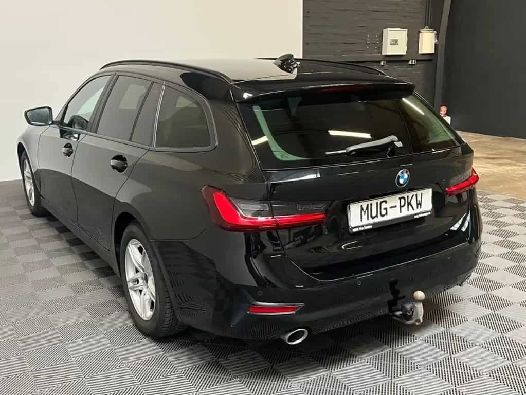 BMW 320 d Advantage*AHK/ACC/LED/AppleC.* 02/2022-photo-3