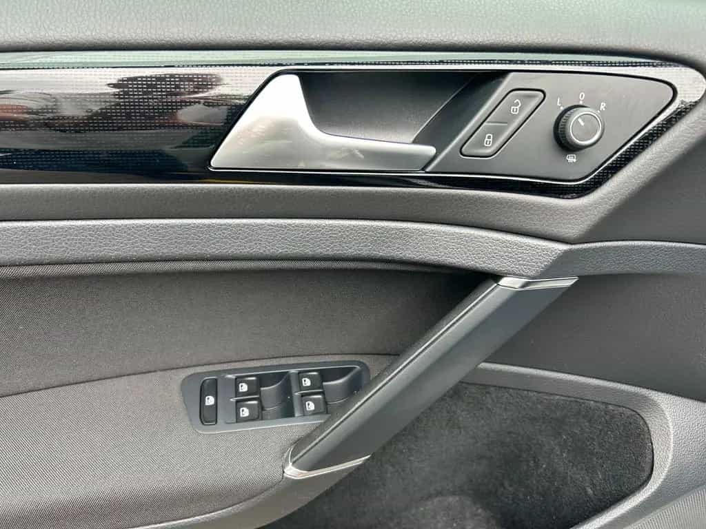 Volkswagen Golf 1.5 TSI   Variant  Sound 11/2017-photo-21