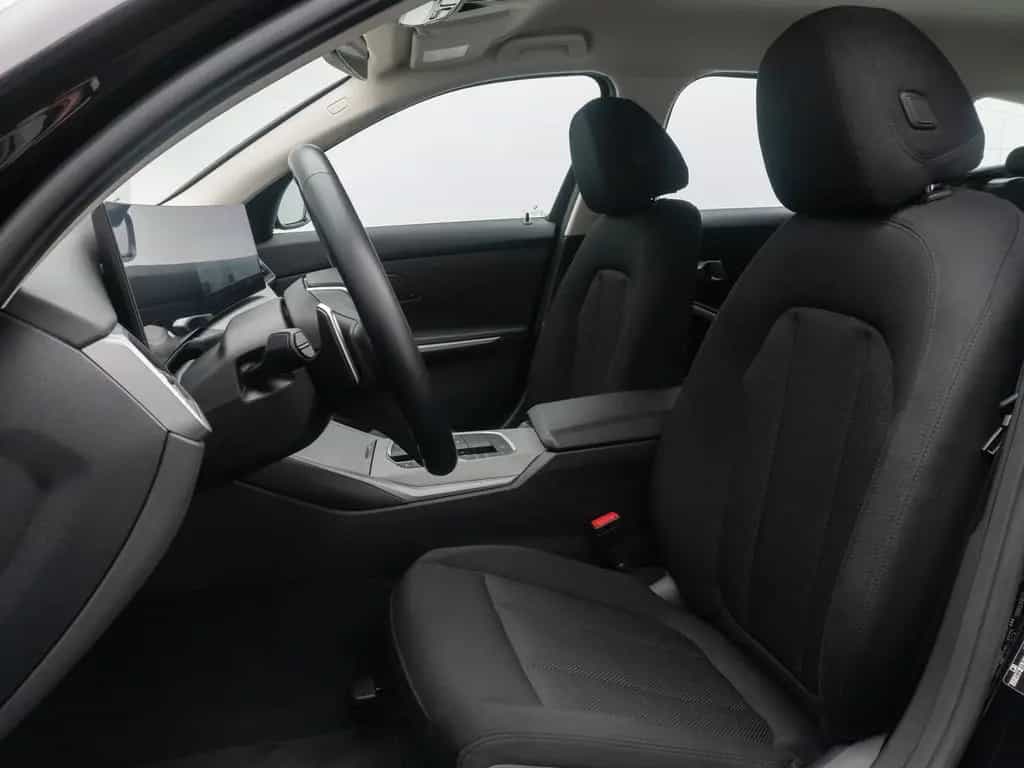 BMW 318 i GeschwindigReg HUD DAB Kamera LED Sport 04/2023-photo-34