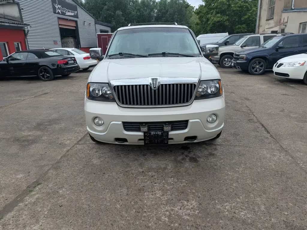 Lincoln Navigator 05/2004-photo-0