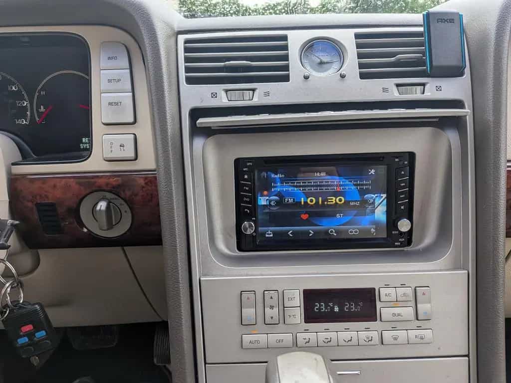 Lincoln Navigator 05/2004-photo-11