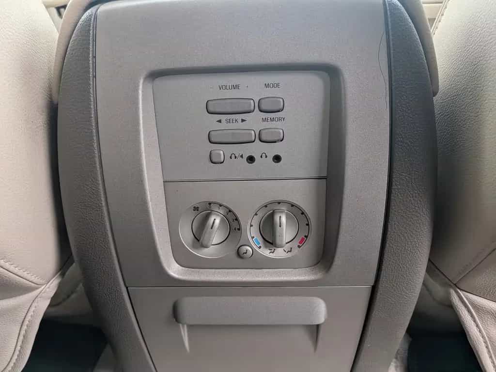 Lincoln Navigator 05/2004-photo-17