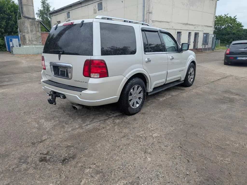 Lincoln Navigator 05/2004-photo-5