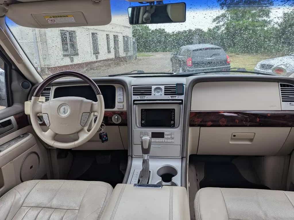 Lincoln Navigator 05/2004-photo-8