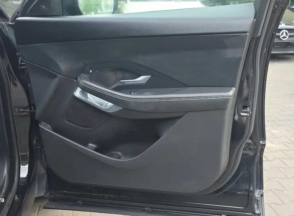 Jaguar E-Pace R-Dynamic AWD PANO.TÜV+INSPEKTION NEU 01/2019-photo-20