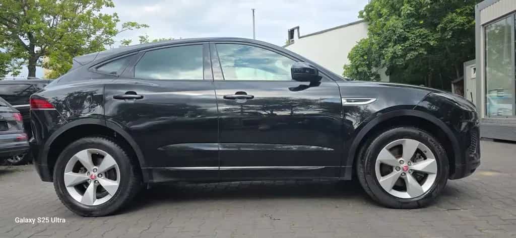 Jaguar E-Pace R-Dynamic AWD PANO.TÜV+INSPEKTION NEU 01/2019-photo-7