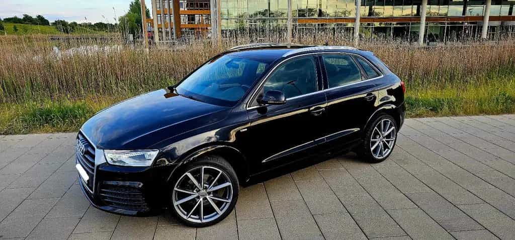 Audi Q3 1.4 TFSI S Line S Tronic schwarz metallic 06/2018-photo-0