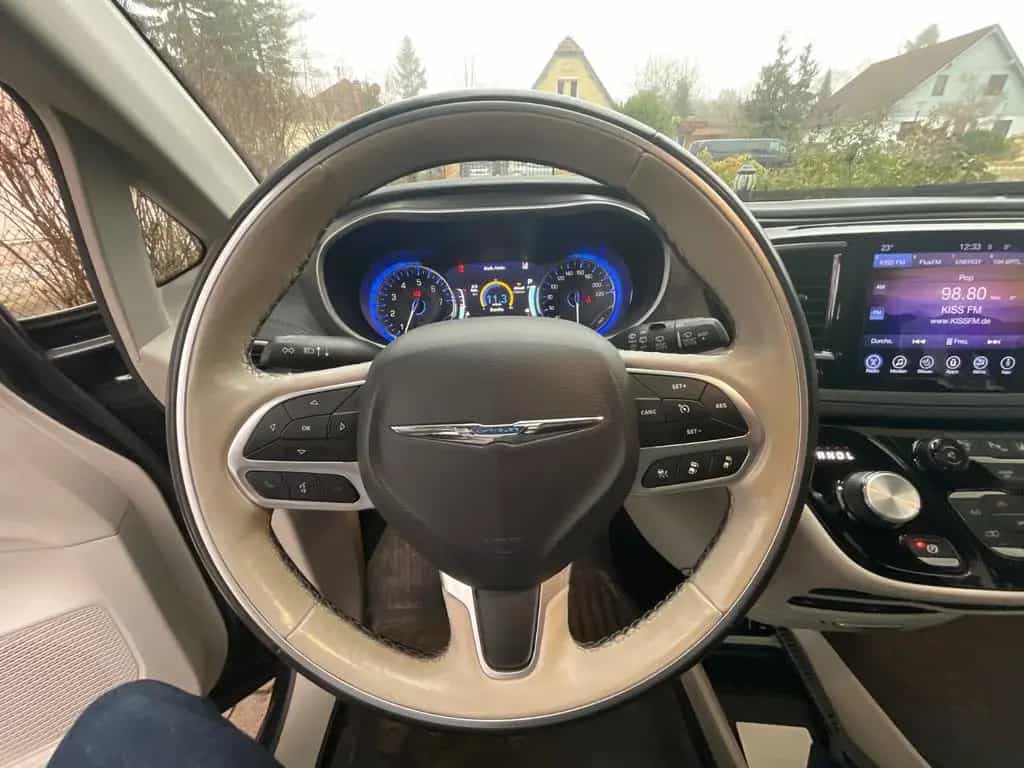 Chrysler Pacifica LIMITED 7-Sitzer 09/2017-photo-10