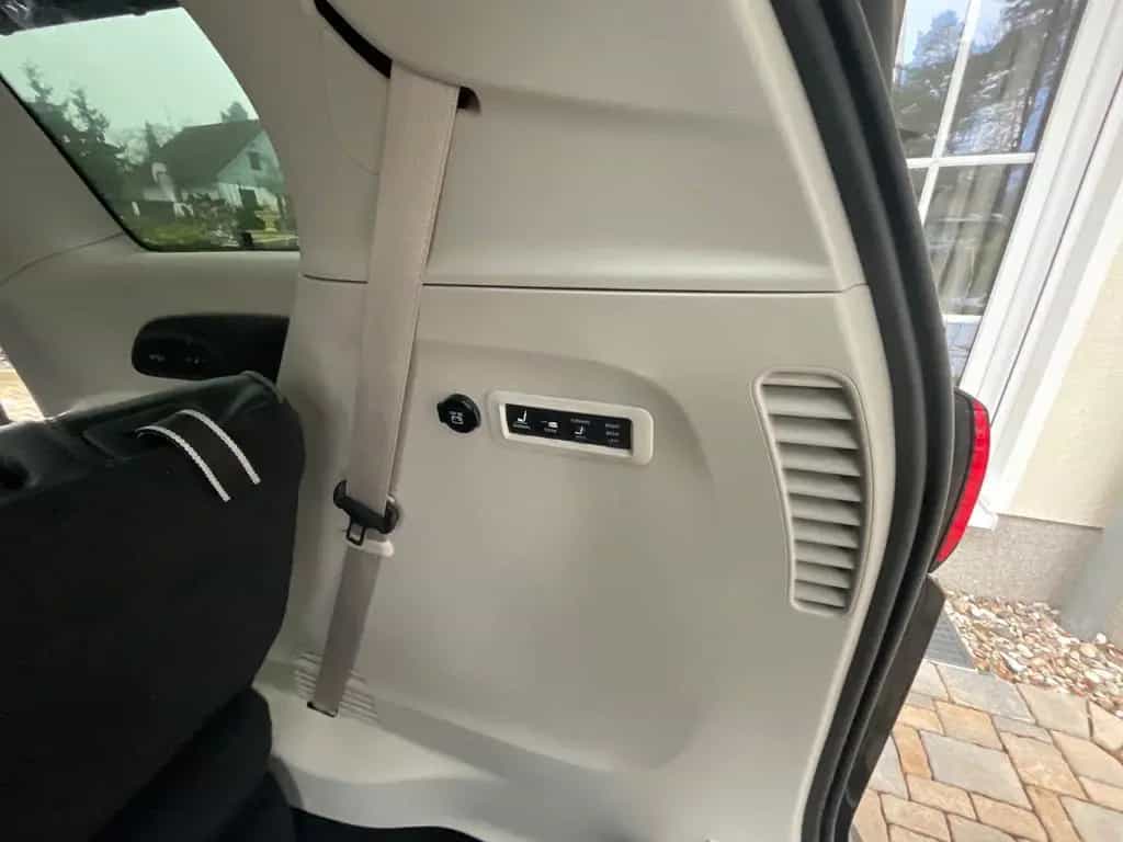 Chrysler Pacifica LIMITED 7-Sitzer 09/2017-photo-7