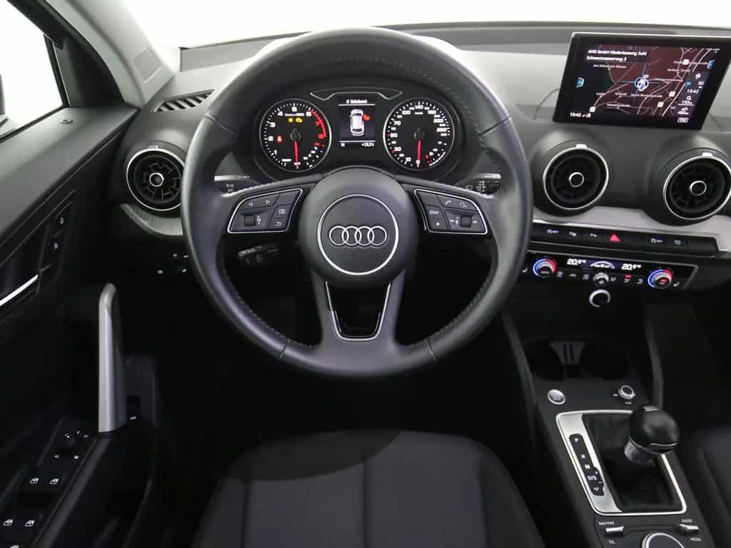 Audi Q2 1.5 TFSI S-tronic  Navi ACC Kamera Alufelgen 05/2019-photo-13