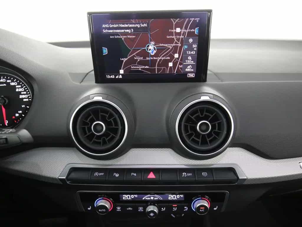 Audi Q2 1.5 TFSI S-tronic  Navi ACC Kamera Alufelgen 05/2019-photo-16