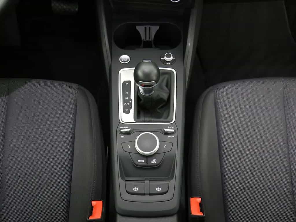 Audi Q2 1.5 TFSI S-tronic  Navi ACC Kamera Alufelgen 05/2019-photo-19
