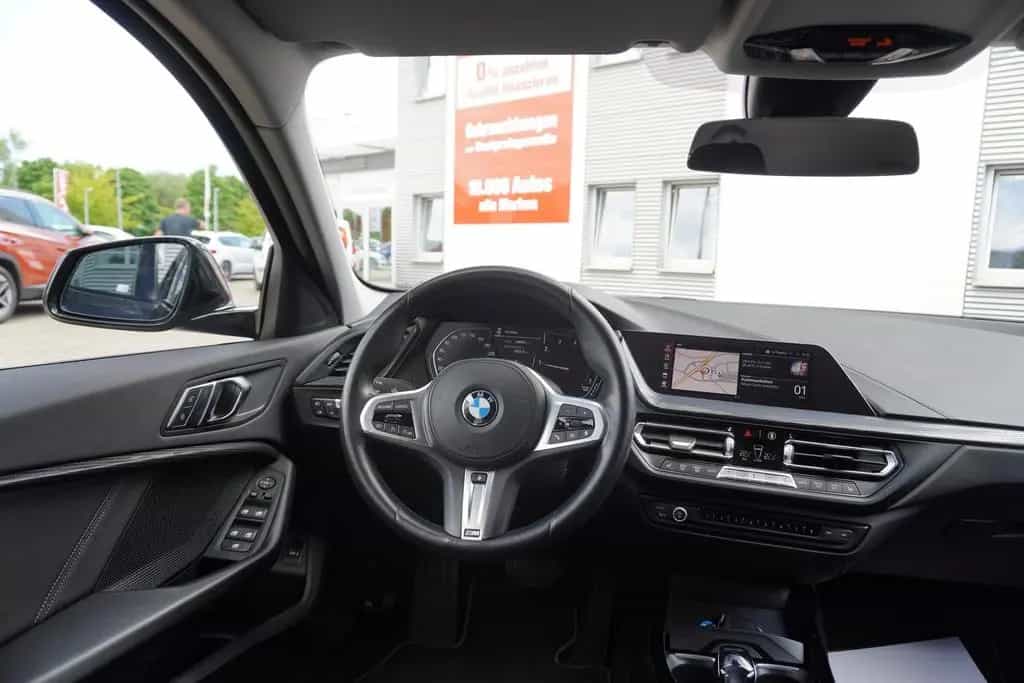 BMW 118 i M Sport Aut. LED Navi Sitzheizung PDC 01/2020-photo-14