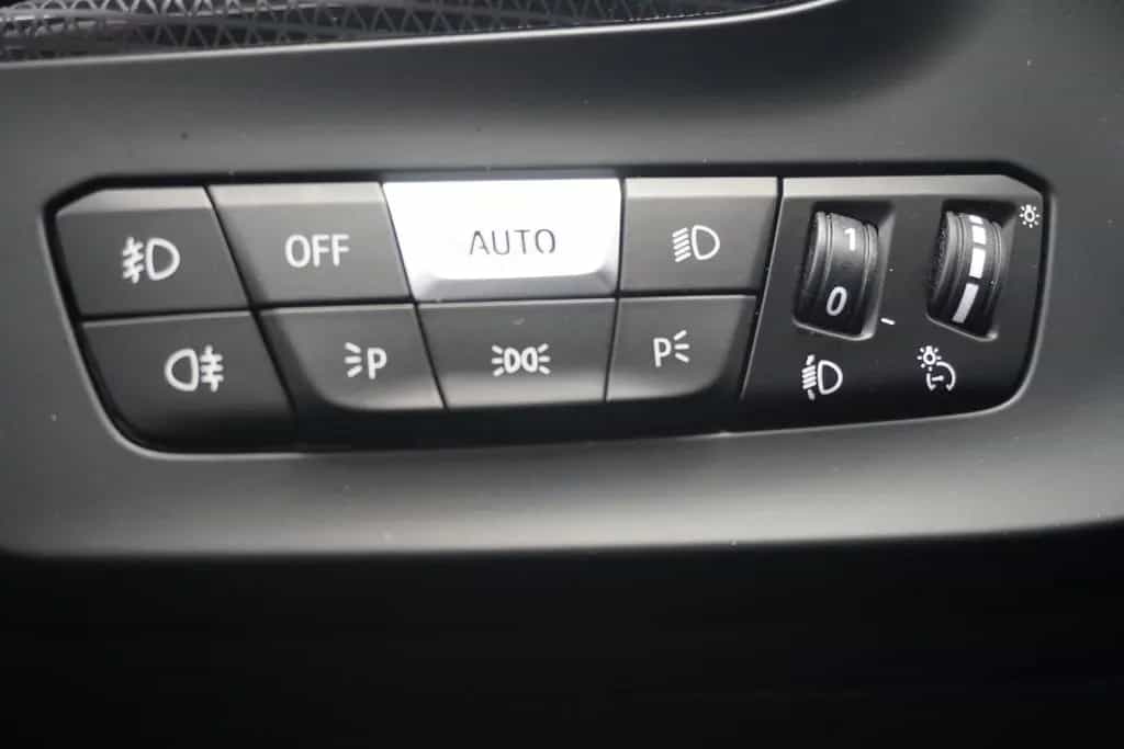 BMW 118 i M Sport Aut. LED Navi Sitzheizung PDC 01/2020-photo-27