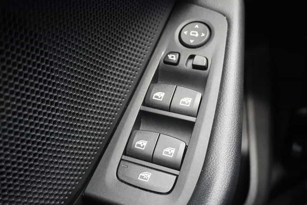 BMW 118 i M Sport Aut. LED Navi Sitzheizung PDC 01/2020-photo-28