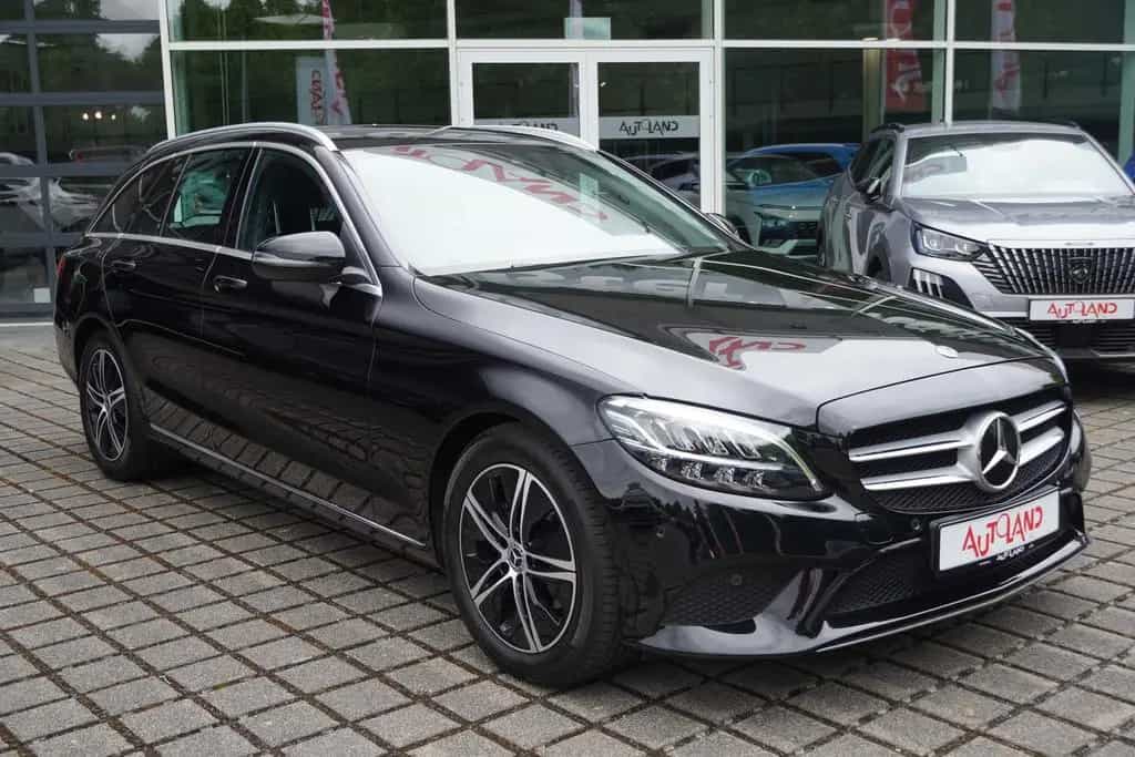 Mercedes-Benz C 180 C180 T Avantgarde LED Navi Teilleder Kamera 05/2020-photo-3