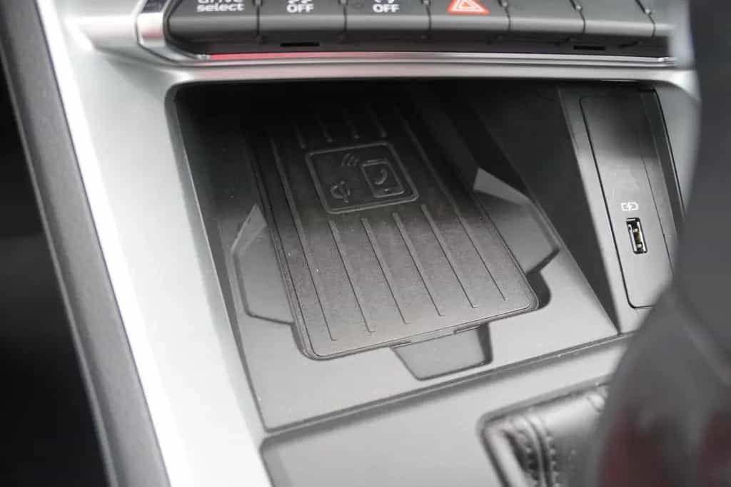 Audi Q3 45 2.0 TFSI quattro S line Matrix Navi DAB 08/2019-photo-24