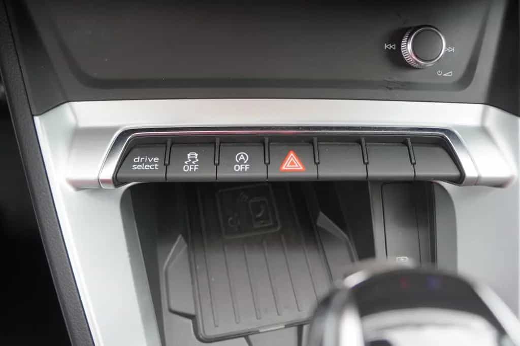 Audi Q3 45 2.0 TFSI quattro S line Matrix Navi DAB 08/2019-photo-25