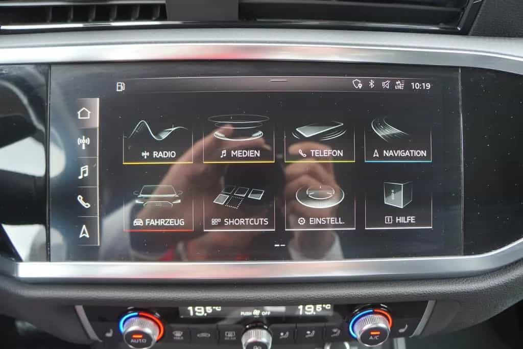 Audi Q3 45 2.0 TFSI quattro S line Matrix Navi DAB 08/2019-photo-27