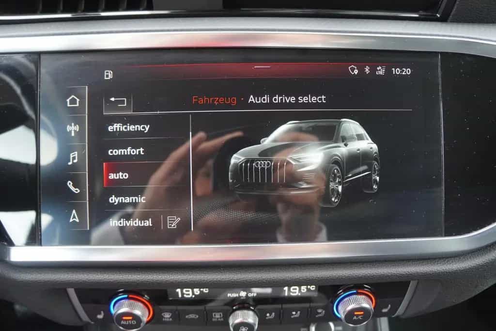 Audi Q3 45 2.0 TFSI quattro S line Matrix Navi DAB 08/2019-photo-29