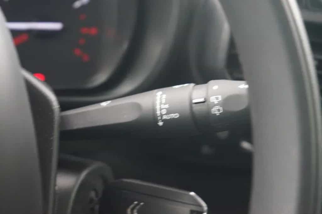 Citroën Berlingo 1.2 12V Klimaaut. Sitzheizung Tempomat 01/2020-photo-17
