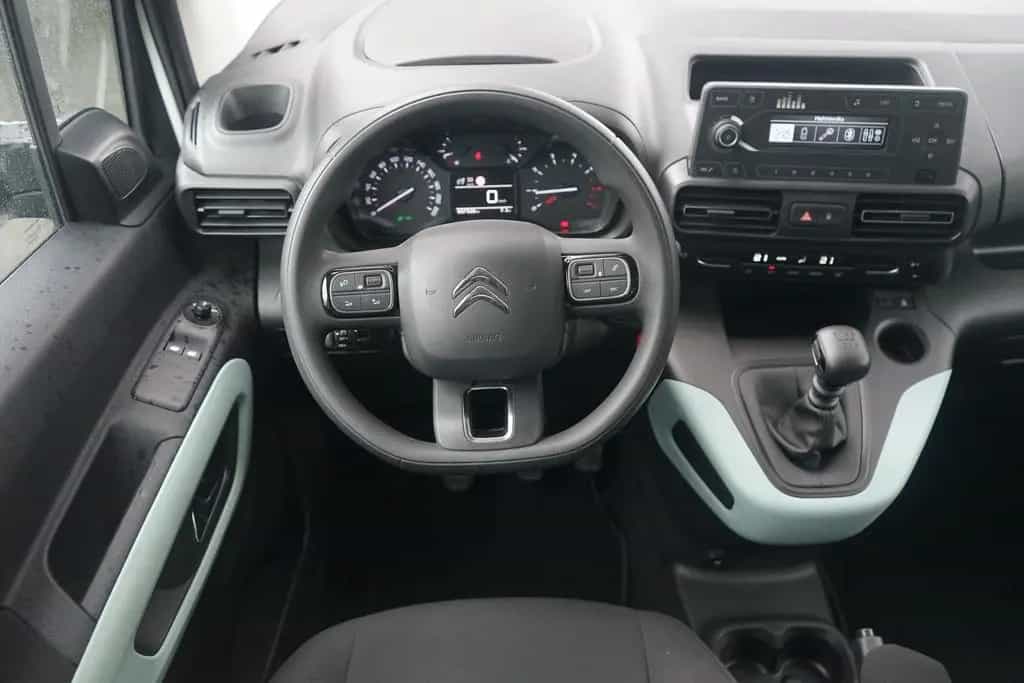 Citroën Berlingo 1.2 12V Klimaaut. Sitzheizung Tempomat 01/2020-photo-8