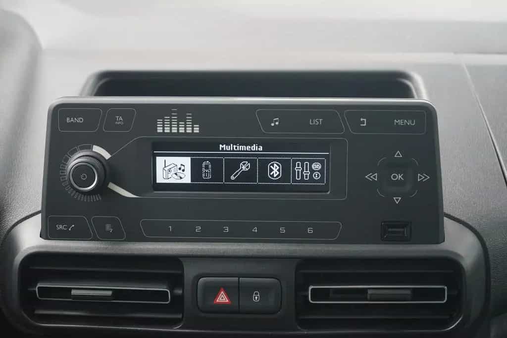 Citroën Berlingo 1.2 12V Klimaaut. Sitzheizung Tempomat 01/2020-photo-9