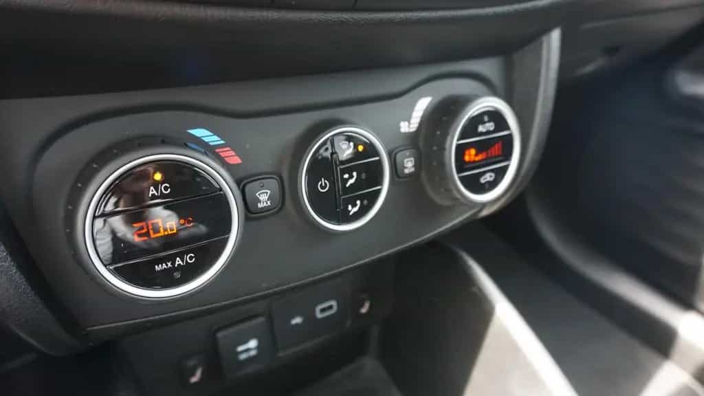 Fiat Tipo Limousine 1.4 Kamera PDC Bluetooth Tempomat 01/2020-photo-22