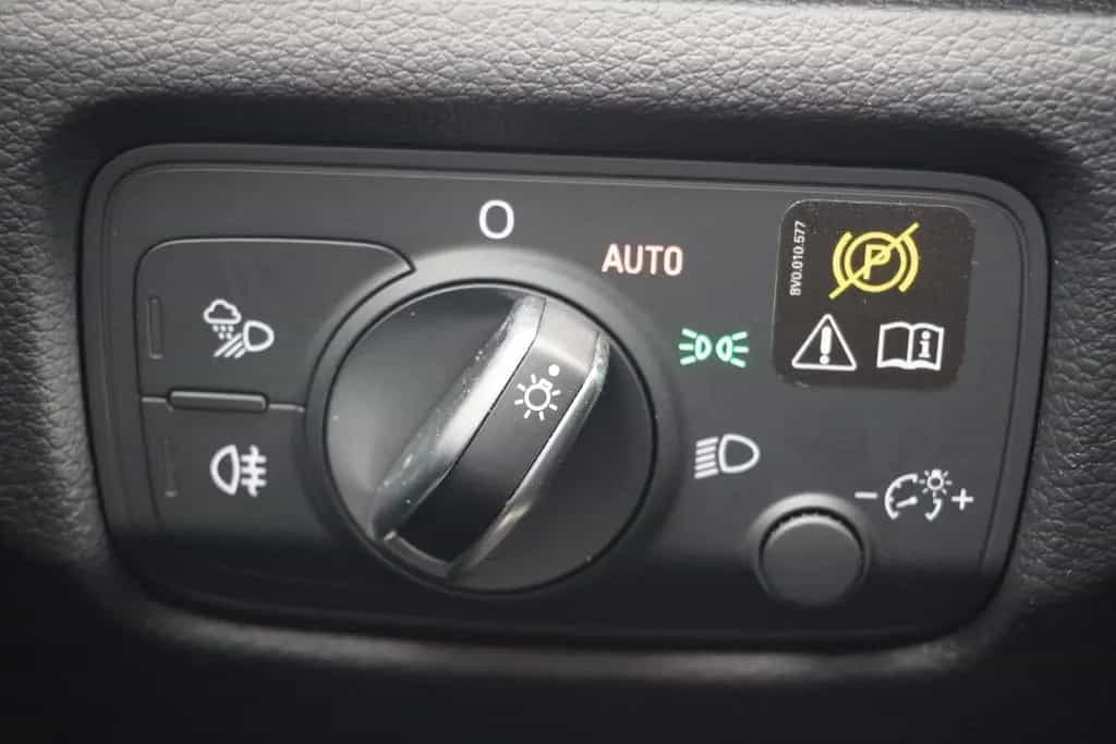 Audi A3 SB 1.5 TFSI S-Line LED Navi Virtual Cockpit 11/2018-photo-18