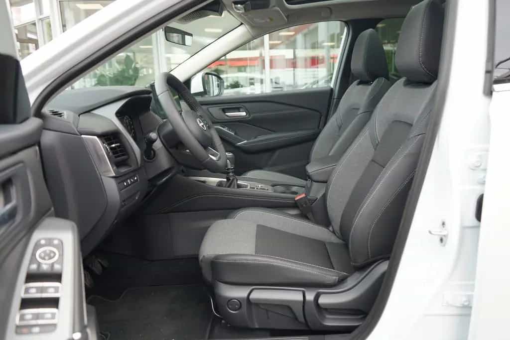 Nissan Qashqai N-Connecta+ 1.3 Dig-T Matrix ACC Navi Pa 03/2026-photo-31